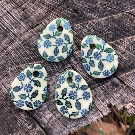 Sakiyo Takeuchi Blue Flower Teardrop Pendant